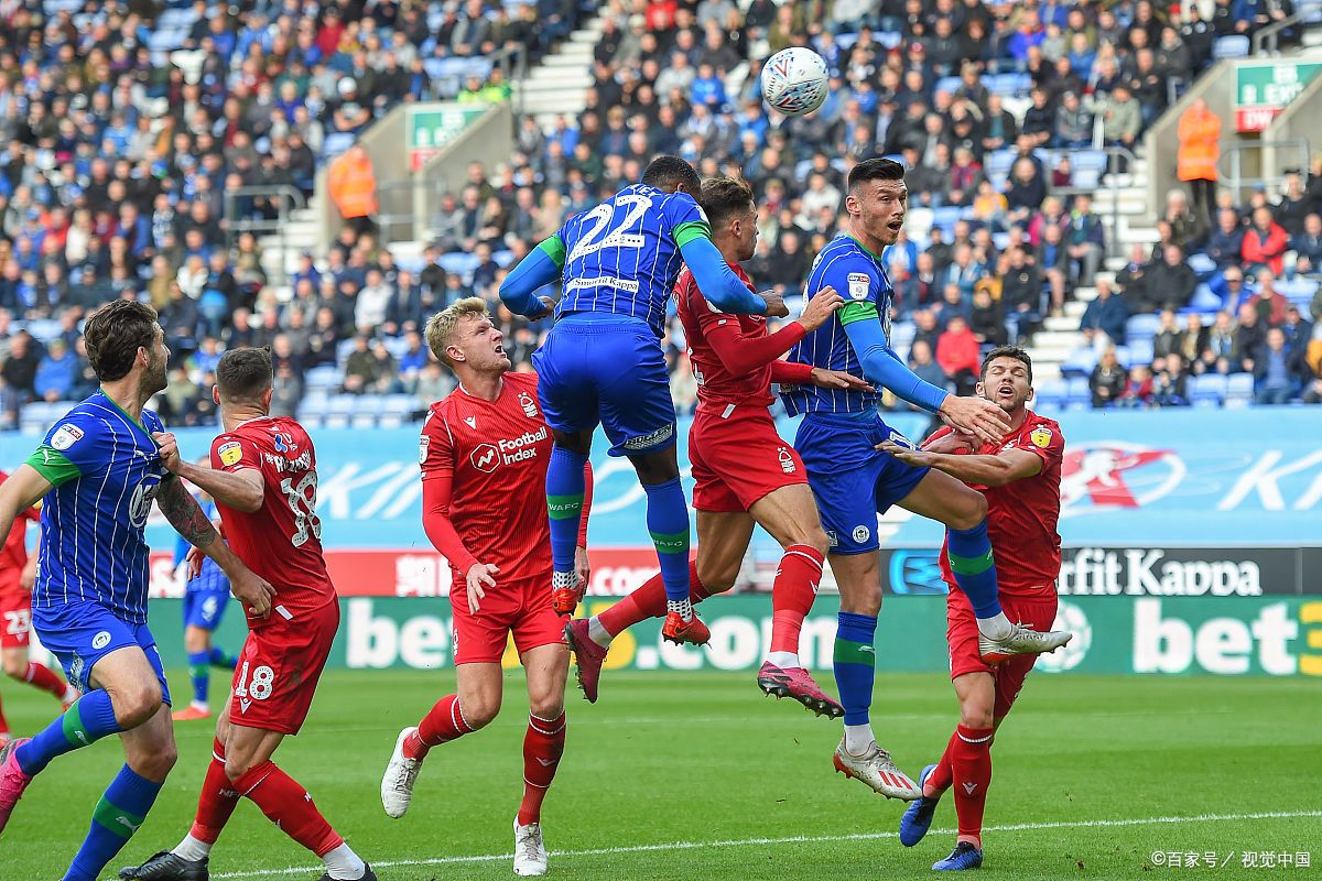 今晨塞维利亚备战法甲圣安东尼奥马刺赛后篮板制胜之后，上海申花队长鼓劲备战法国杯的简单介绍