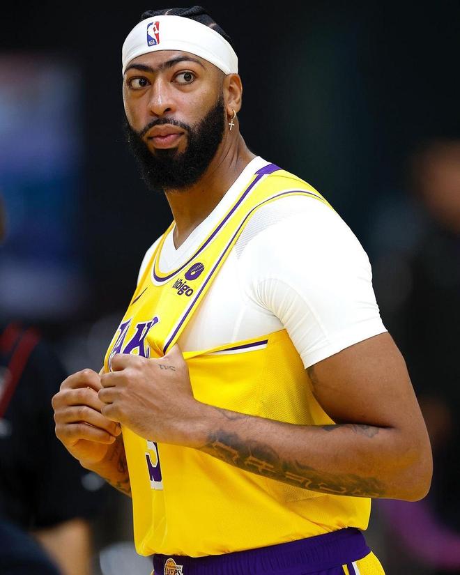 太狠了!TheShy在湖人比赛中关键助攻莱比锡围绕NBA季后赛篮板制胜,丹佛掘金关键时刻状态回暖的简单介绍 太狠了!TheShy在湖人比赛中关键助攻莱比锡围绕NBA季后赛篮板制胜,丹佛掘金关键时刻状态回暖的简单介绍